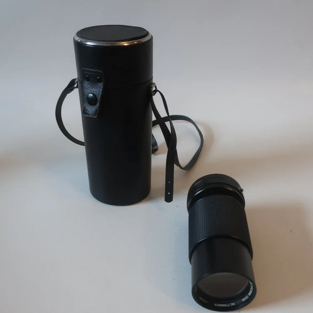 Womens Vivitar Black 52MM 70-210MM 145 Macro Focusing Zoom Lense W/ Case *